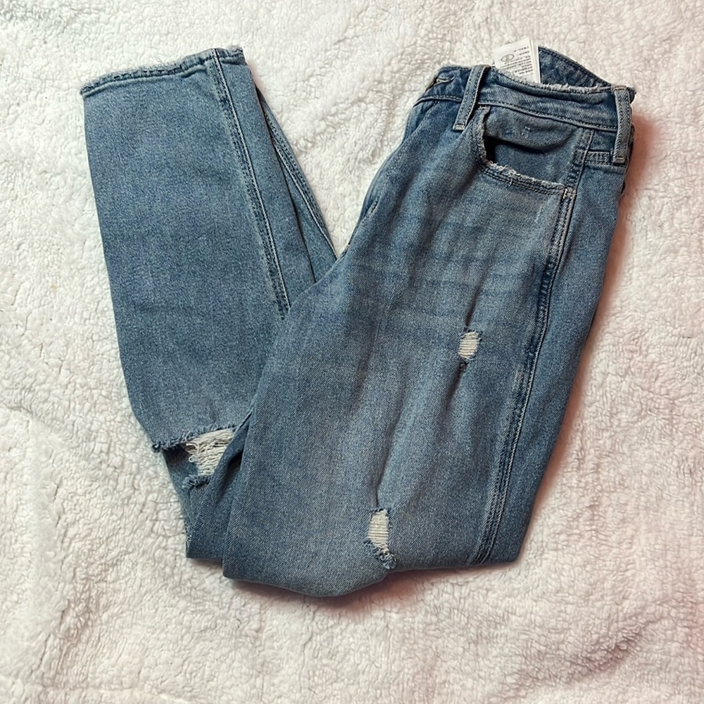 Hollister ripped curvy high rise mom jeans